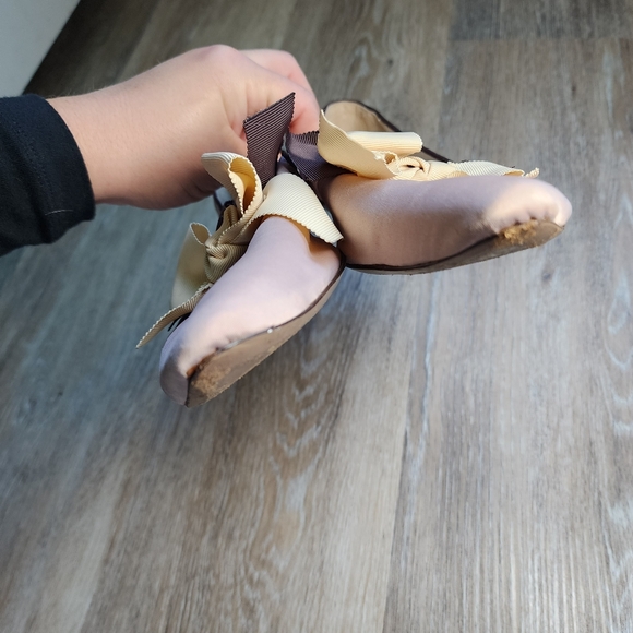 All Black Satin Mini Healed Double Bow Dress Shoes Made In Taiwan Size 10 - Picture 11 of 16